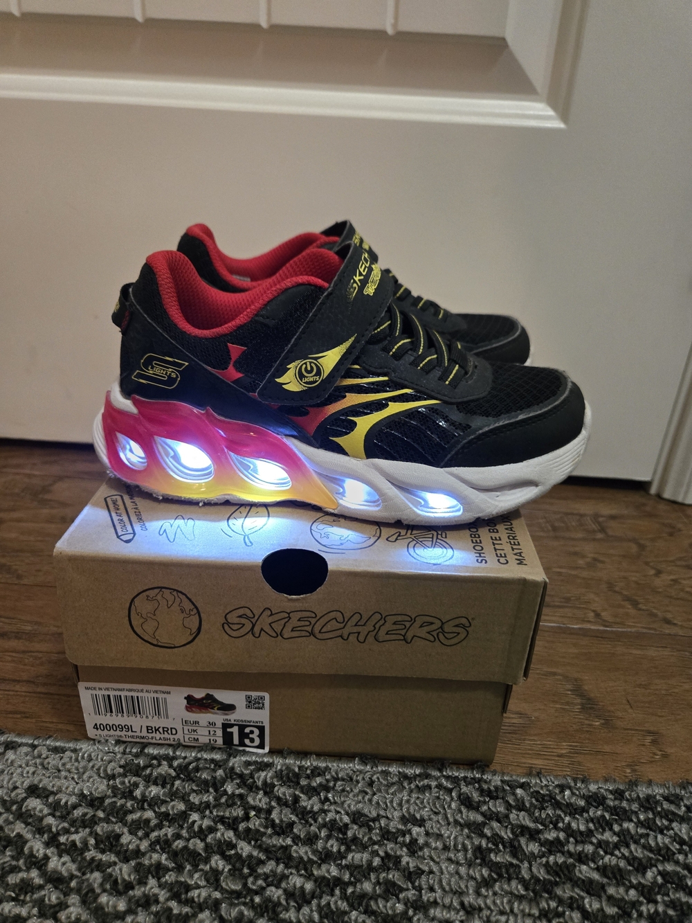 Skechers Kids Light-Up Athletic Shoes in Black/Red 13K